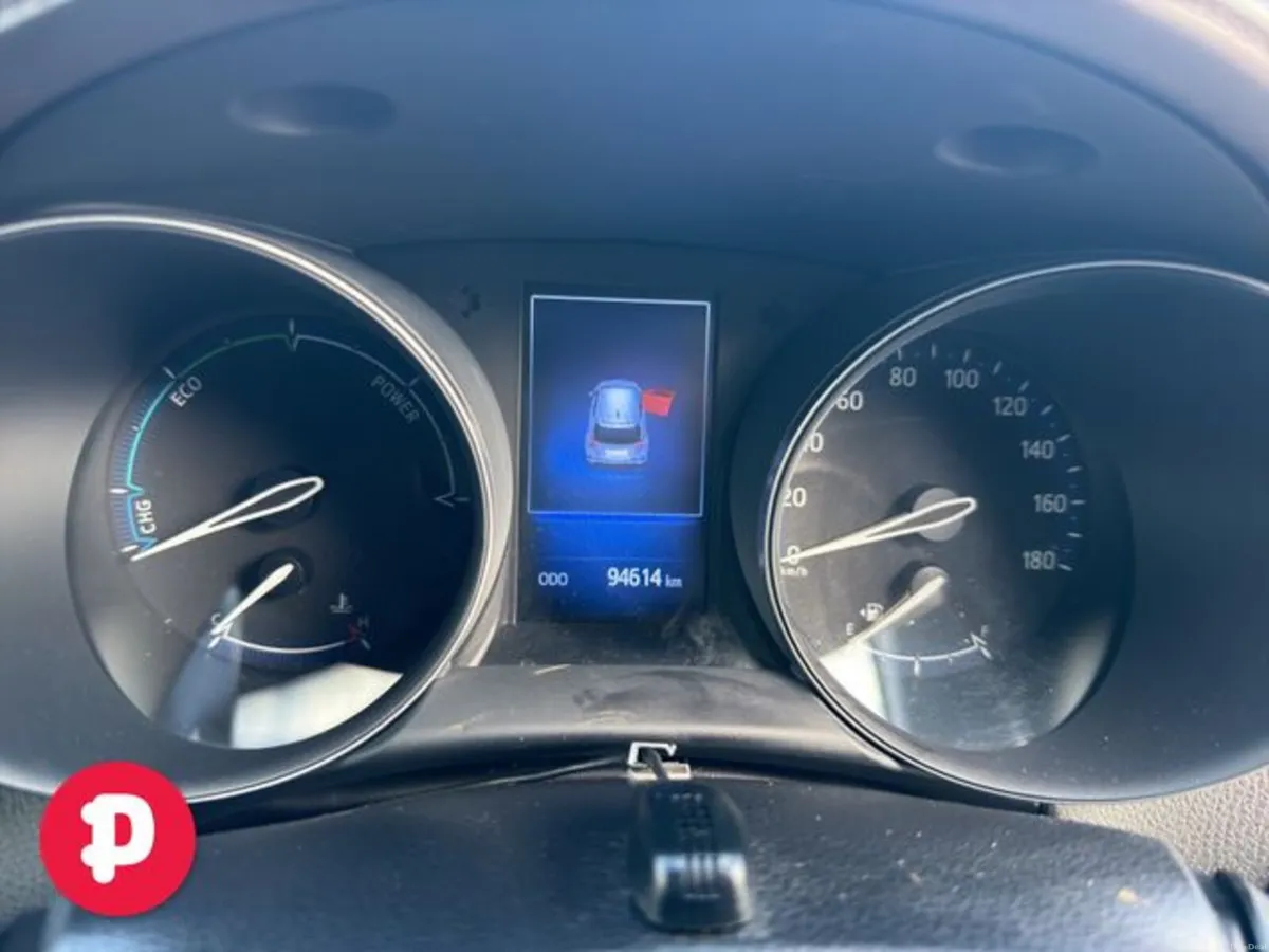 Toyota C-HR 1.8 G Spec Hybrid Auto - Straight Sale - Image 4