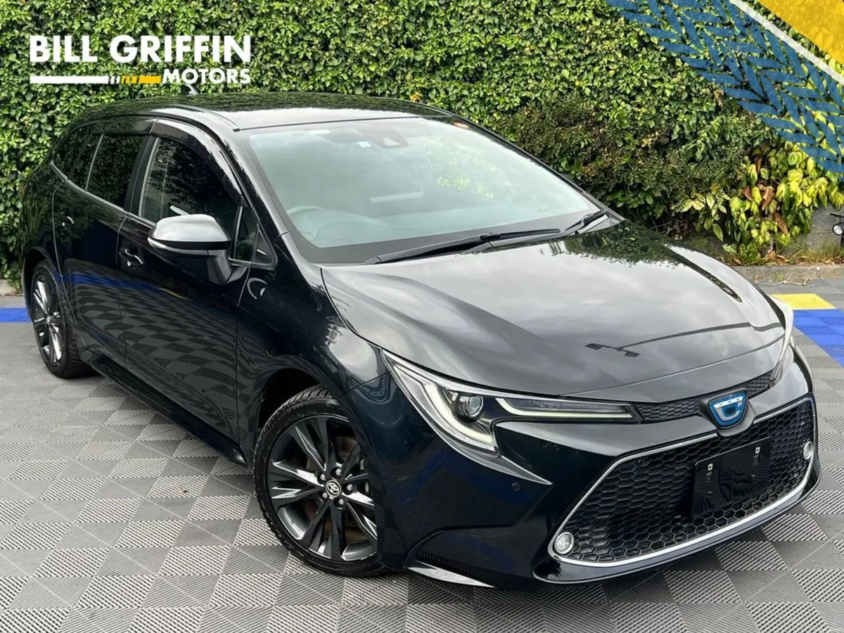 Toyota Corolla TOURING WXB 1.8 HYBRID AUTO // APPL - Image 1