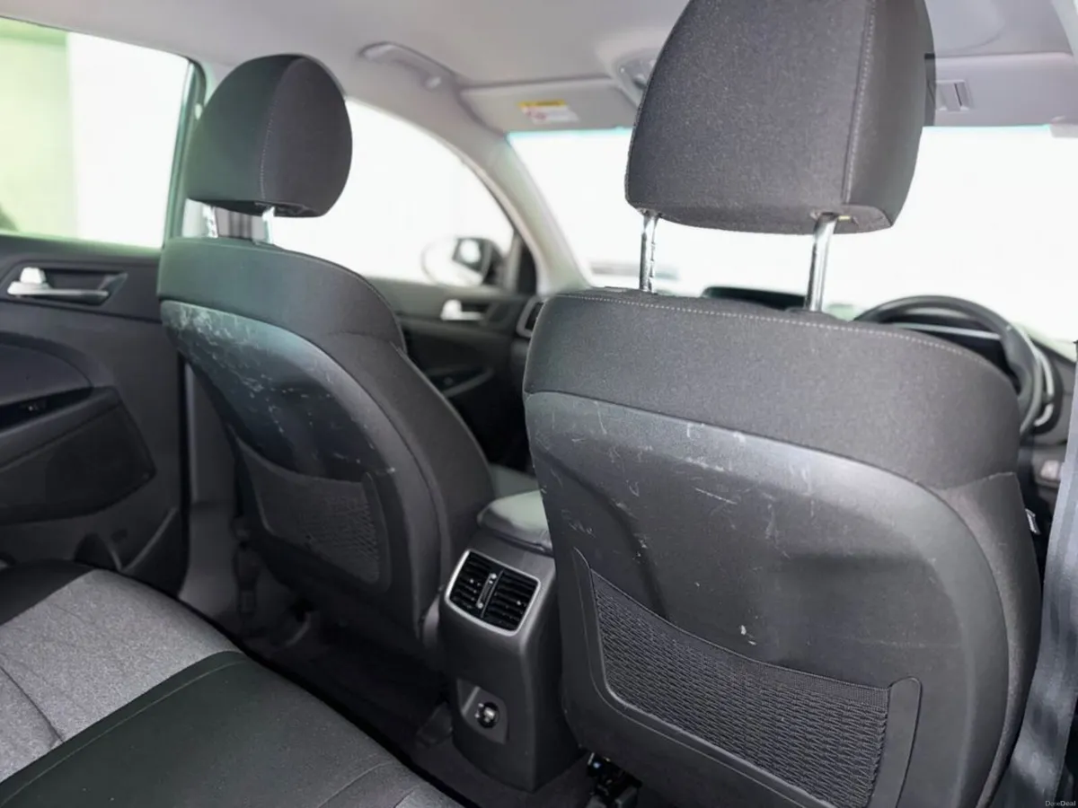 Hyundai Tucson 1.6 SE NAV 115PS DIESEL 5DR - Image 6