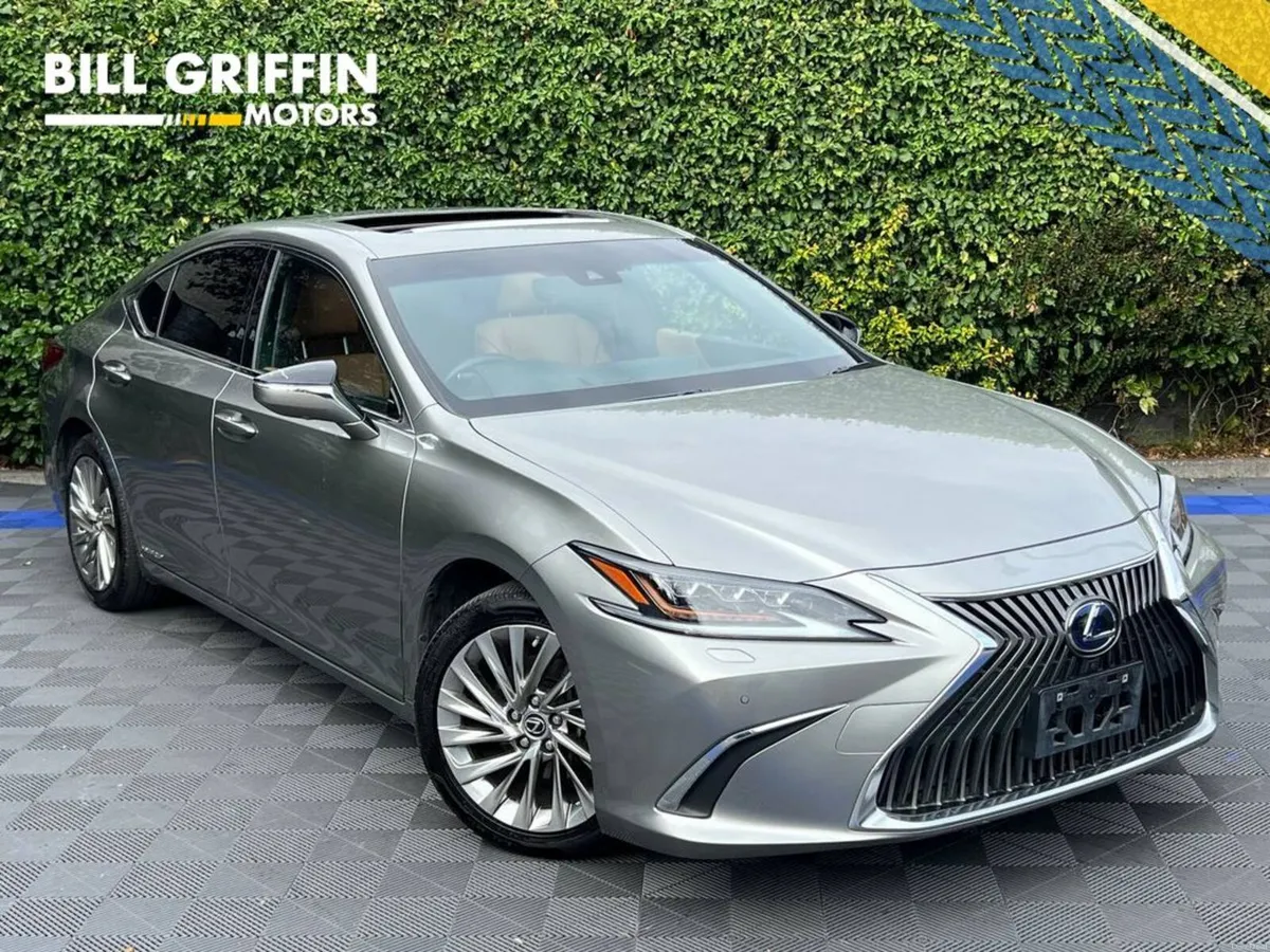 Lexus ES LUXURY 2.5 HYBRID AUTO ** HUGE SPEC ** // - Image 1