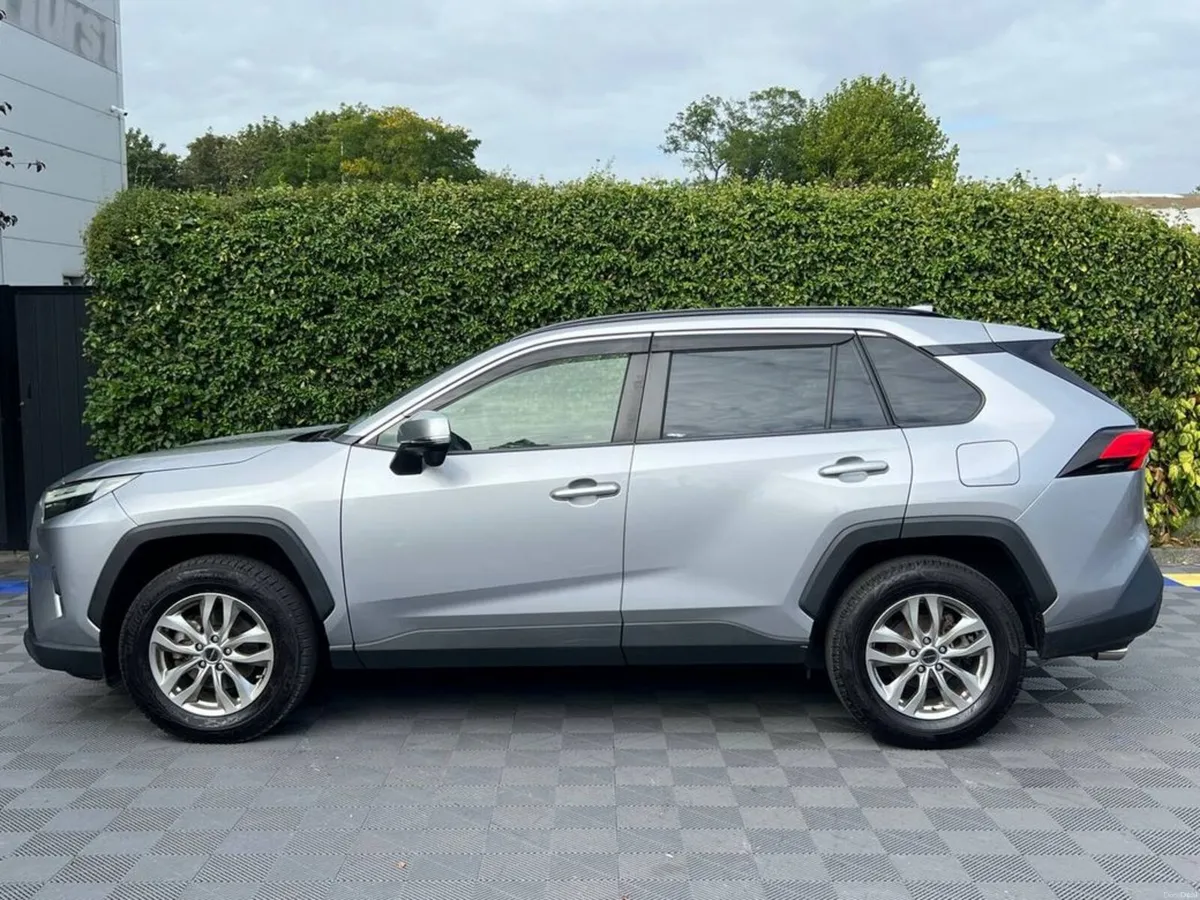 Toyota RAV4 AWD 2.5 HYBRID AUTO // REVERSE CAMERA - Image 3