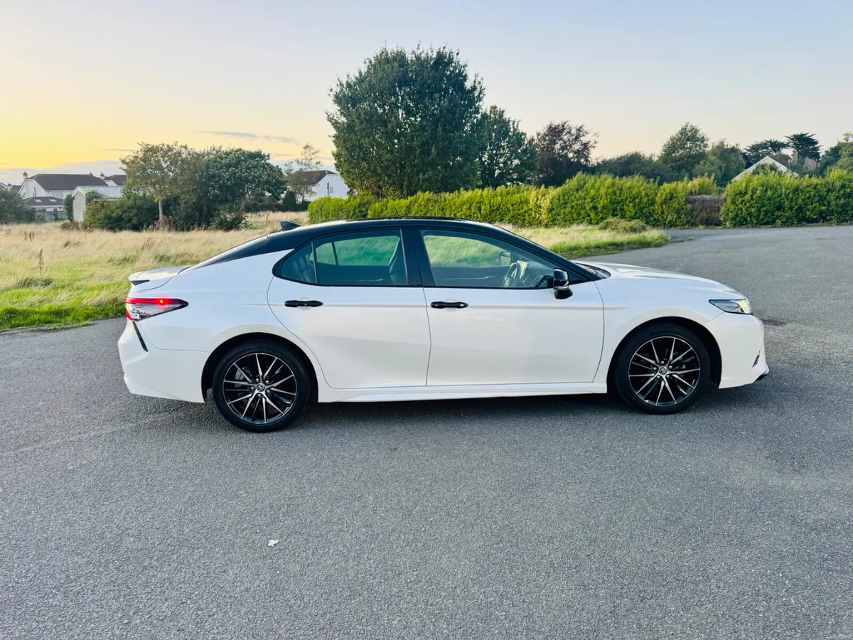 TOYOTA CAMRY WORLD SPORT EDITION / TOP SPEC 48k KM - Image 6