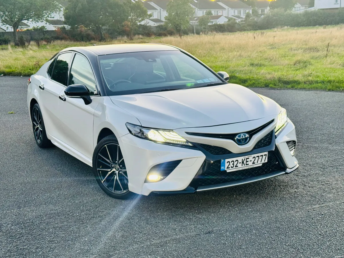 TOYOTA CAMRY WORLD SPORT EDITION / TOP SPEC 48k KM - Image 4