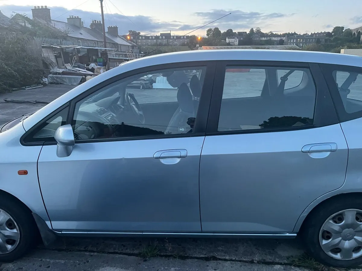 Honda Jazz 2007 mileage in the photo - Image 2