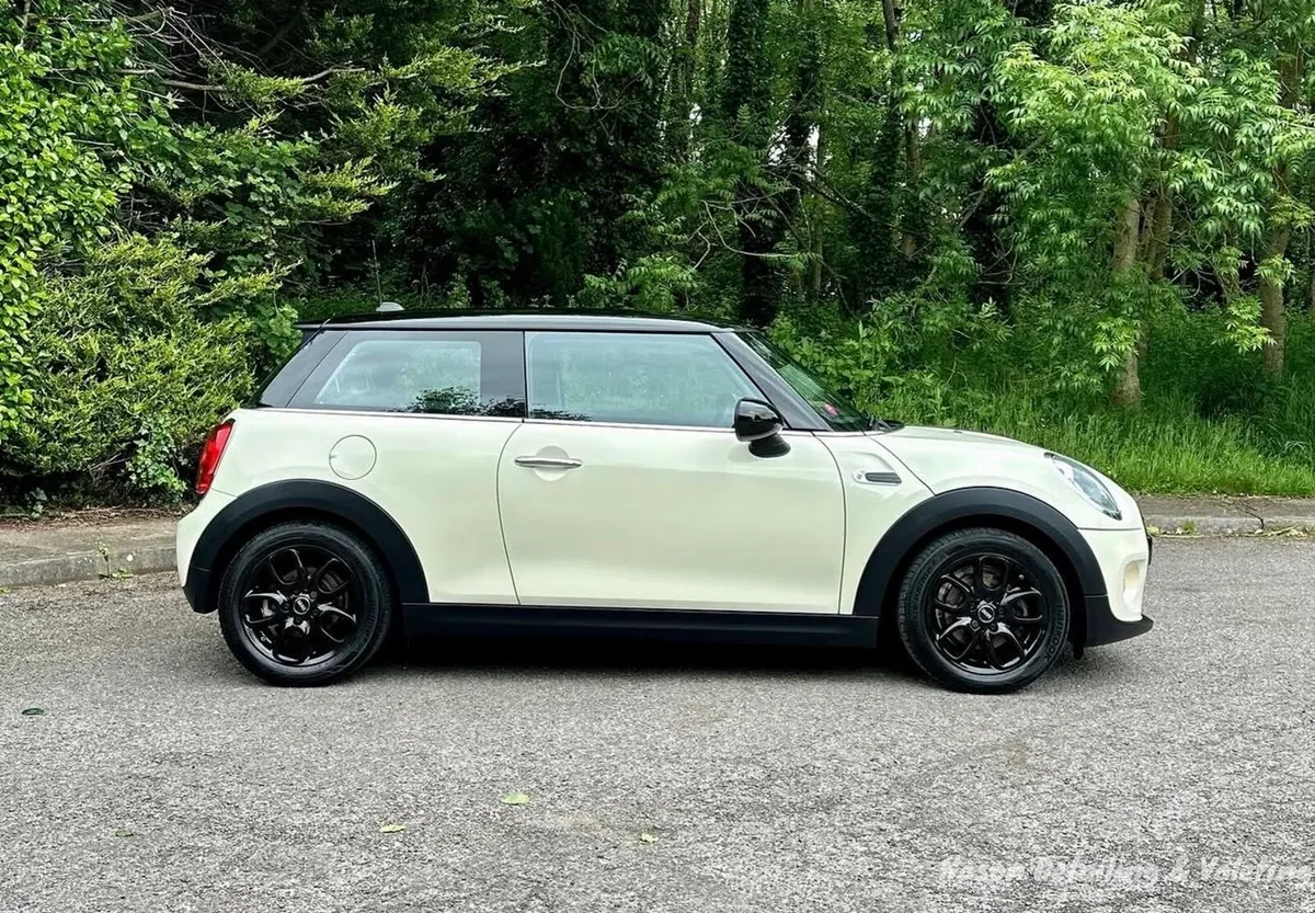 2018 (182) MINI COOPER D - Image 3
