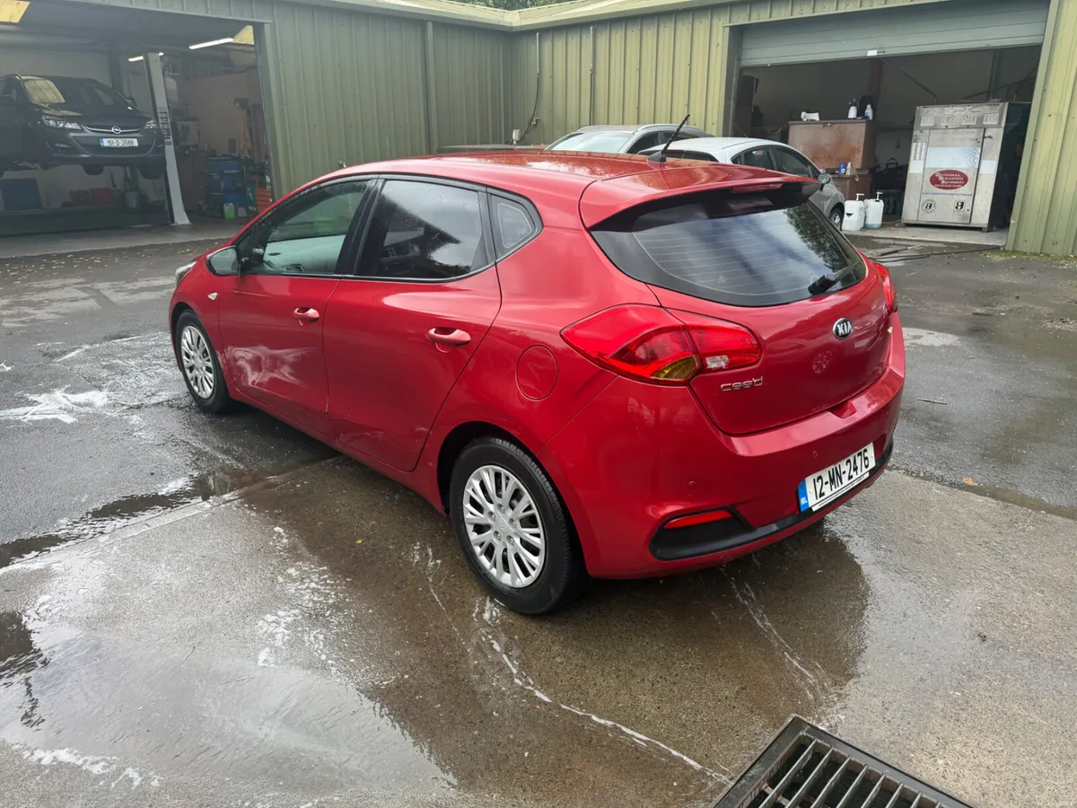 Kia Ceed 2012 - Image 2