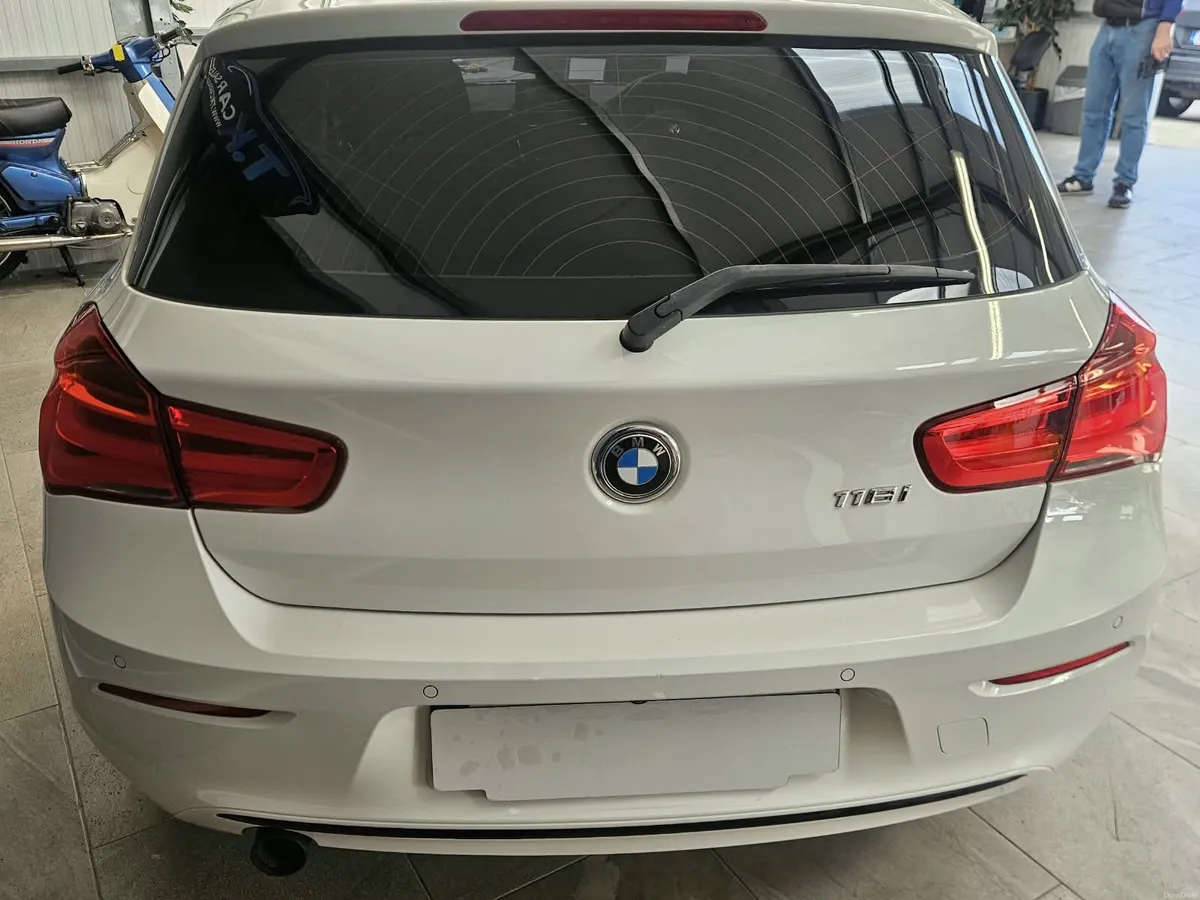 17 BMW 1 SERIES SPORT AUTOMATIC PETROL - Image 5