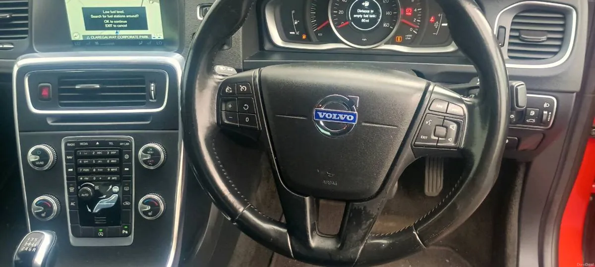 2015 Volvo s60 - Image 6