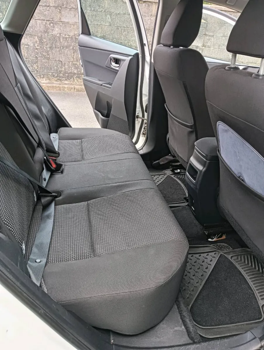 Toyota Auris estate 1.4 Diesel - Image 6