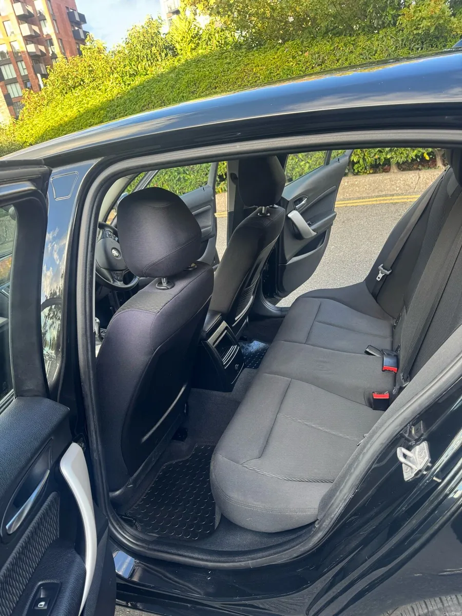 Car - Image 3