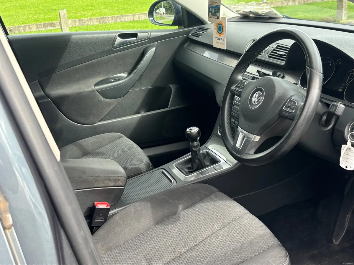 Volkswagen Passat 2.0 TDI MONTE CARLO 2009 - Image 3