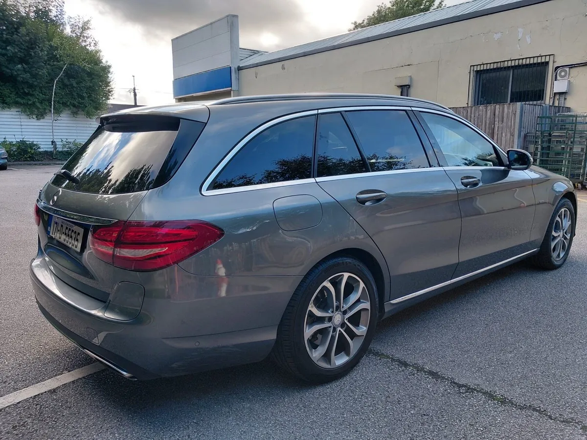 Mercedes C350e Automatic Plug in Hybrid - Image 4