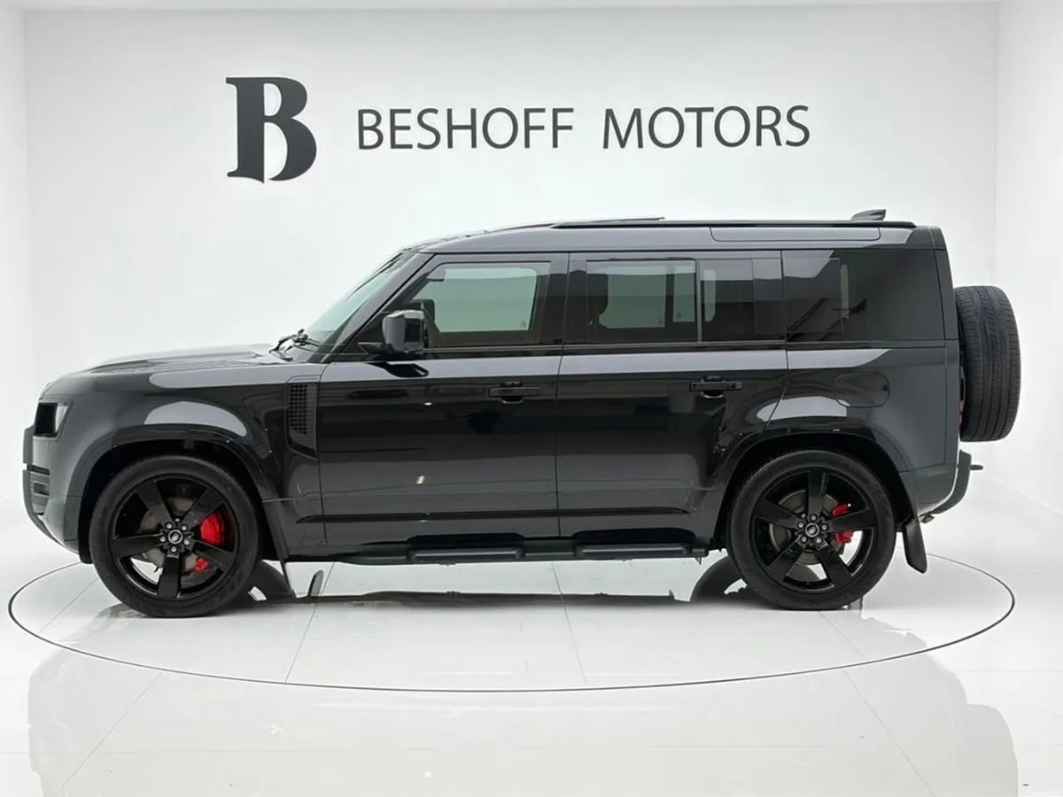 Land Rover Defender P300e X-DYNAMIC HSE=PAN ROOF// - Image 2