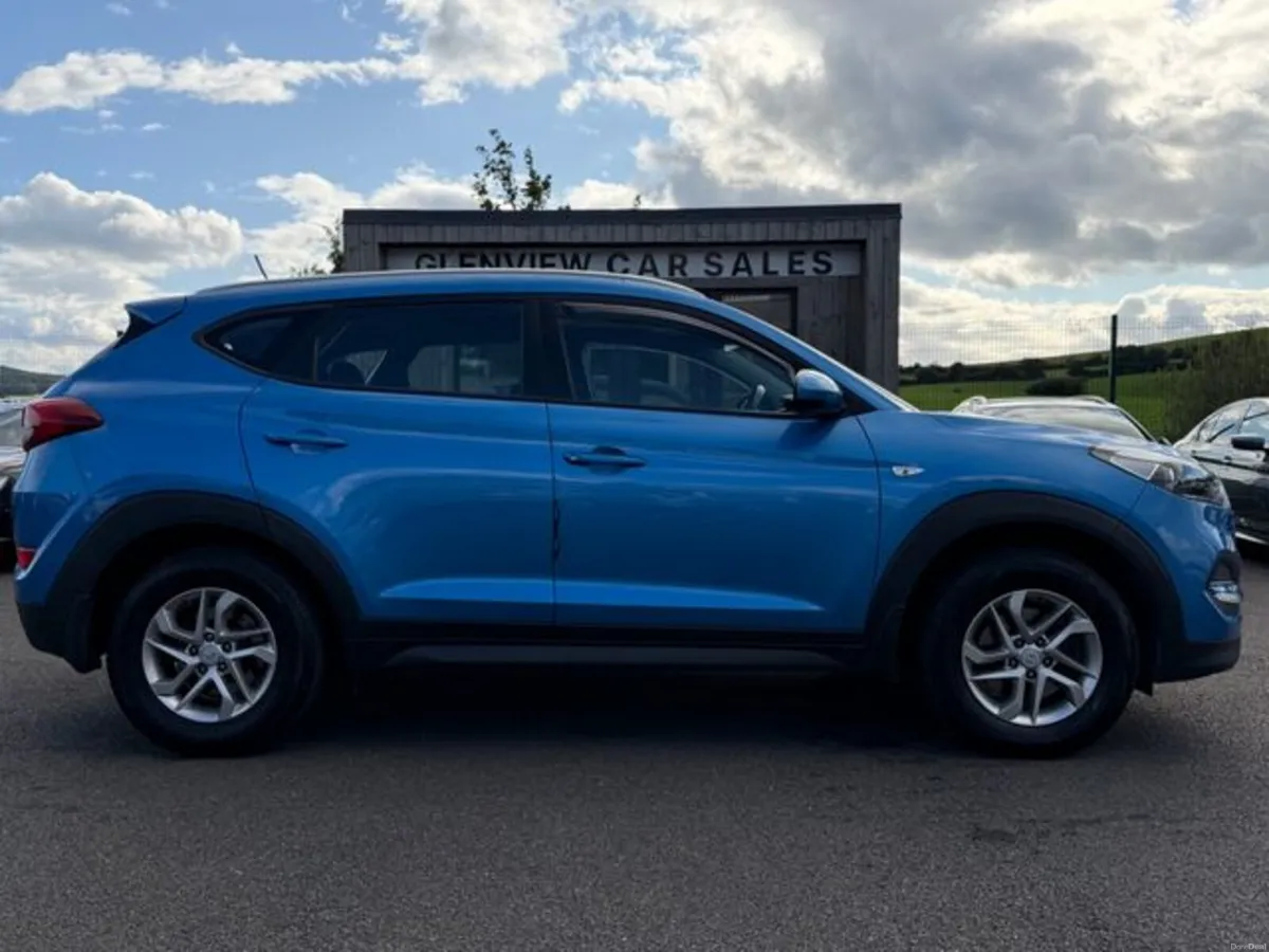 Hyundai Tucson Petrol 5DR - Image 5