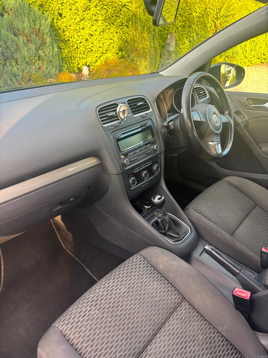 Volkswagen Golf - Image 2