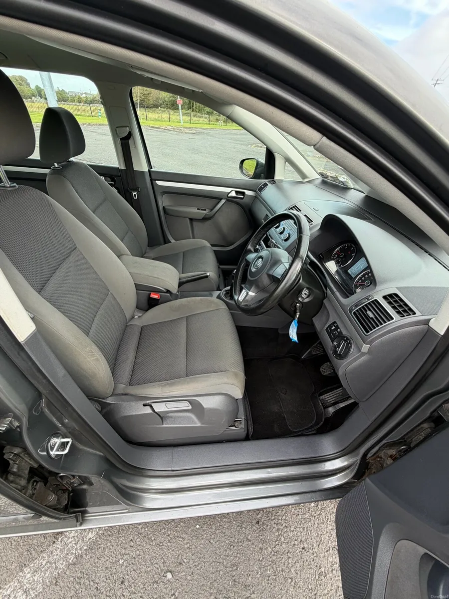 VW TOURAN 2013 7 seat low mileage - Image 6