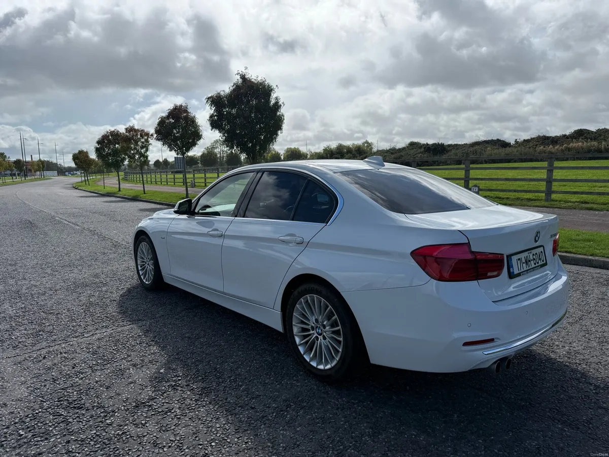 Car - Image 3