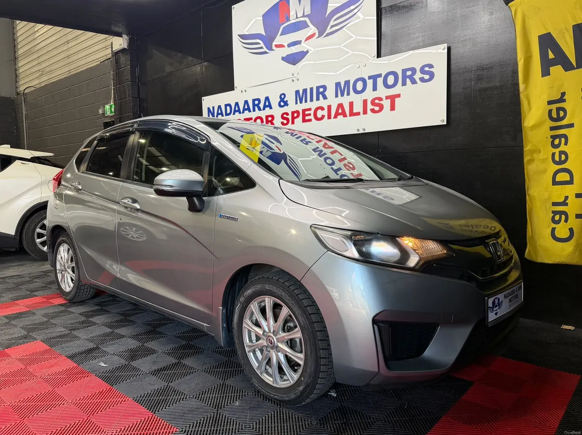 Honda FIT HYBRID 2013 APPLE CAR PLAY WARRANTY 80 k - Image 6