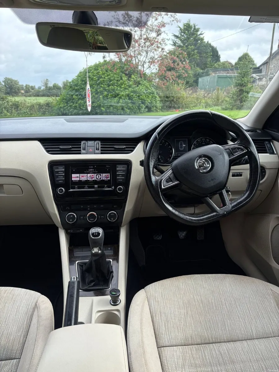 Skoda Octavia 2016 - Image 2