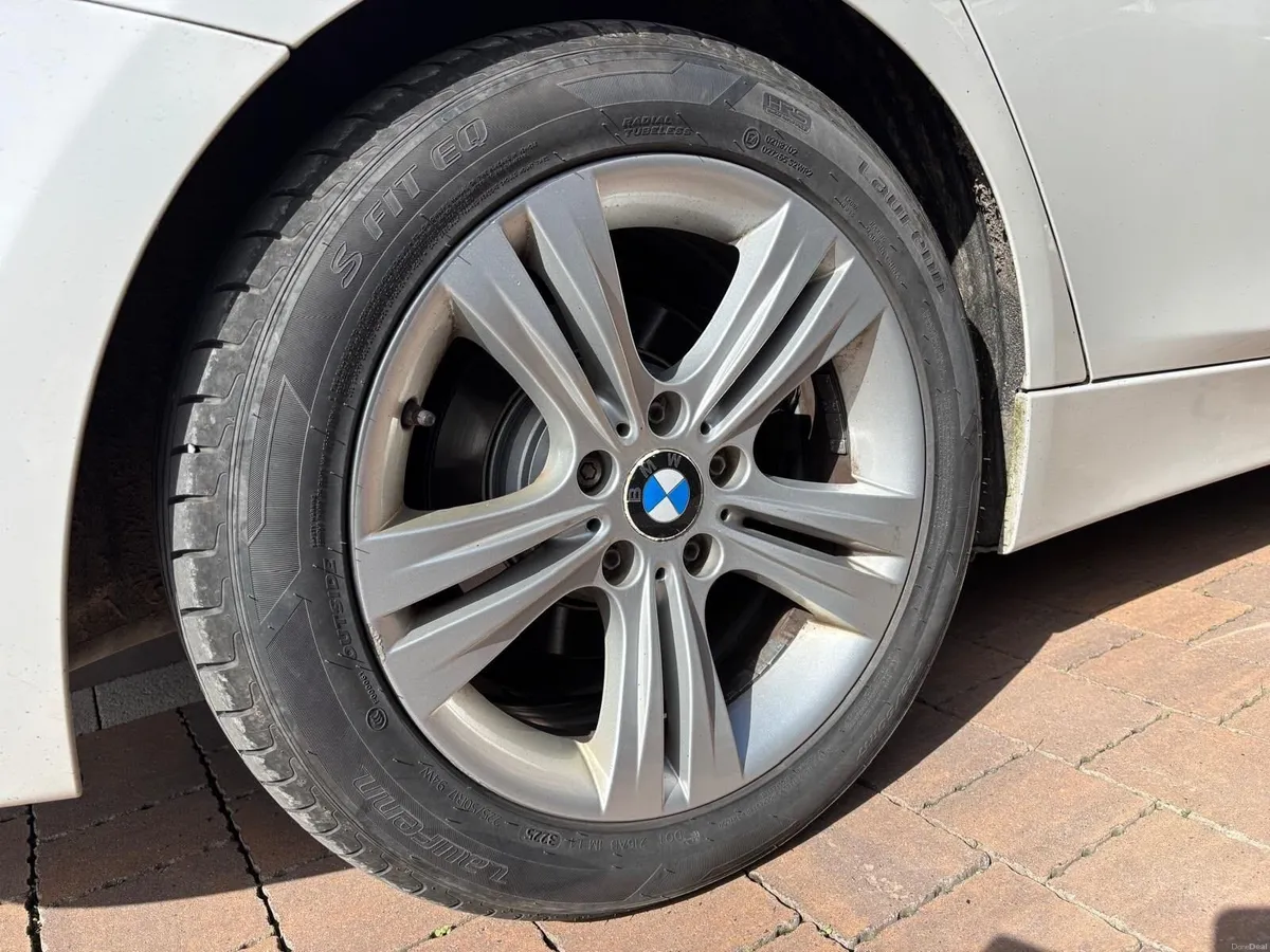 BMW 330e Plug-In Hybrid | 110k KM | NCT 09/2027 - Image 1