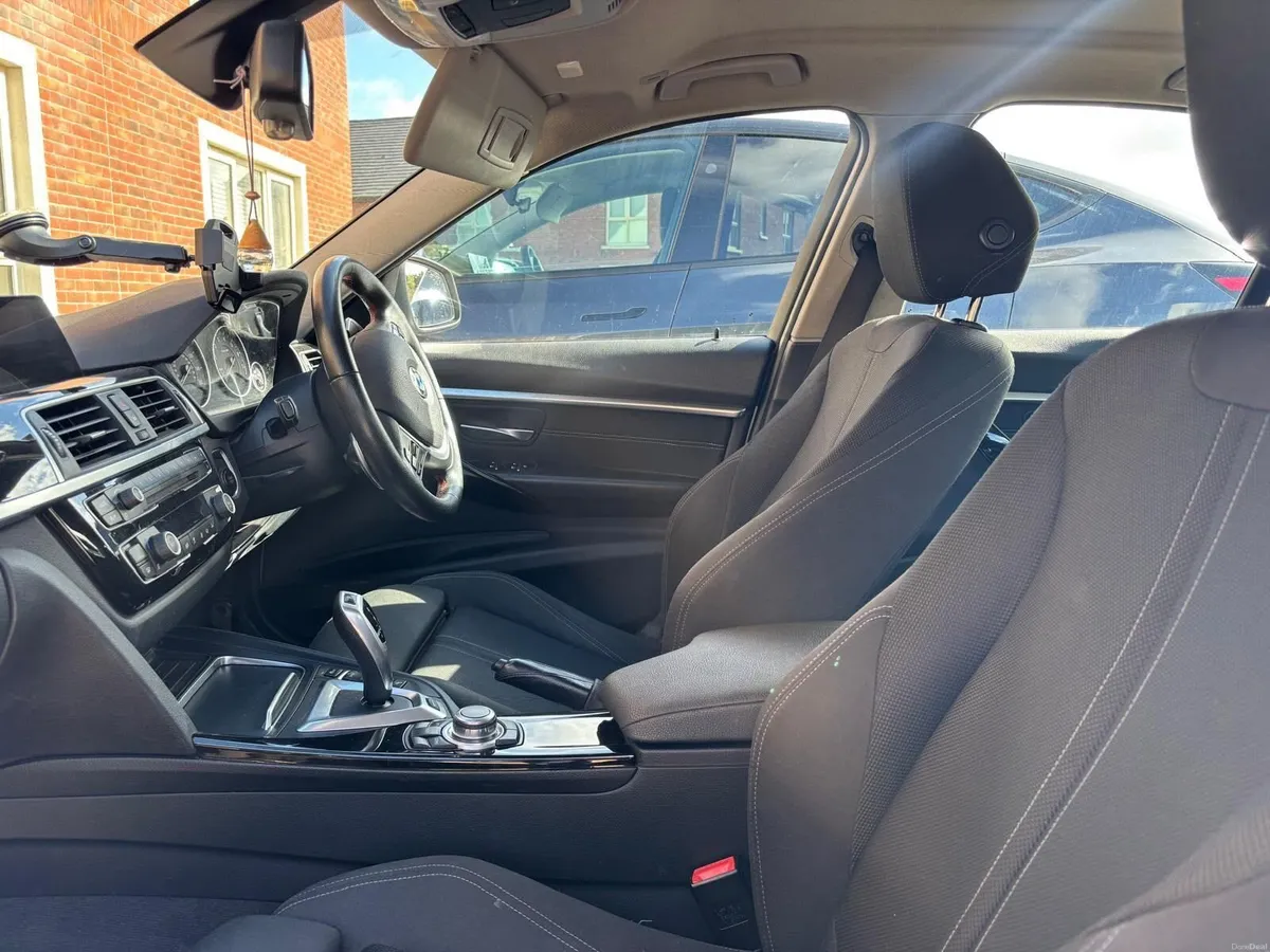 BMW 330e Plug-In Hybrid | 110k KM | NCT 09/2027 - Image 6