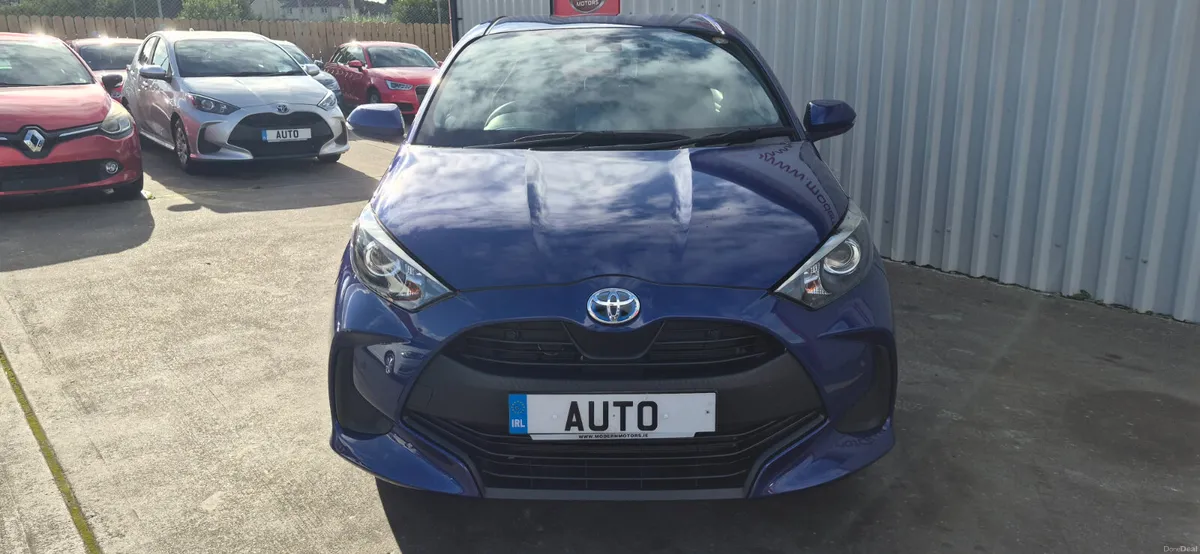 Toyota Yaris hybrid/petrol 1.5 auto new model - Image 4