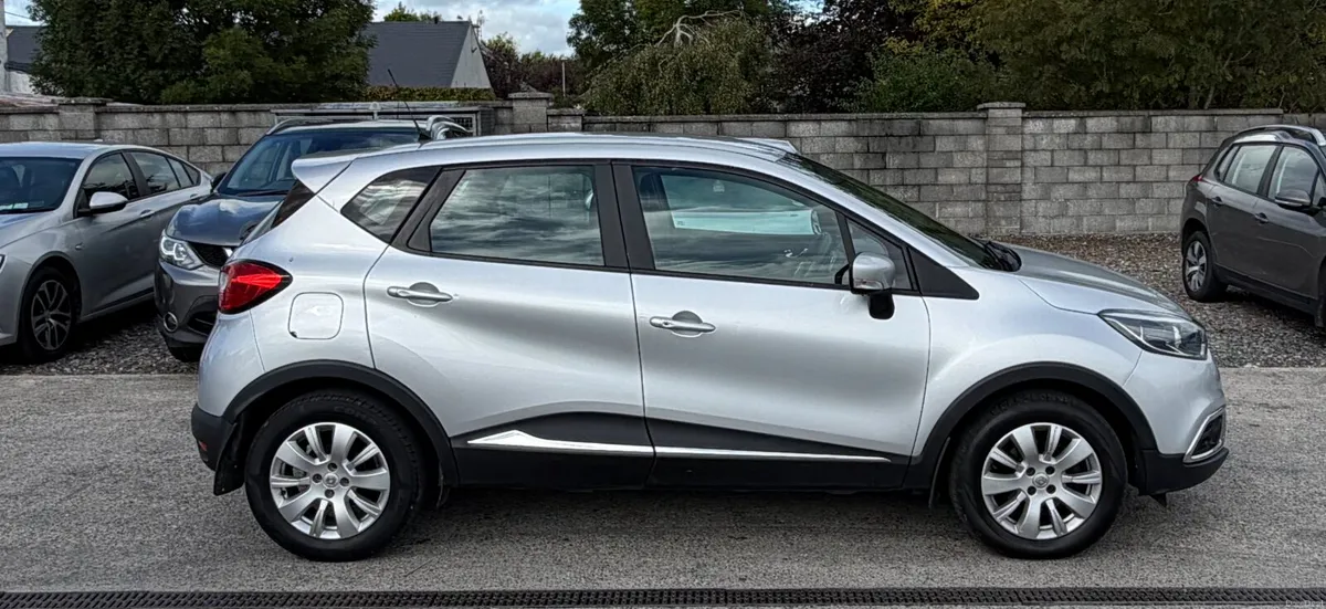 15 Renault Captur 1.5d - Image 3