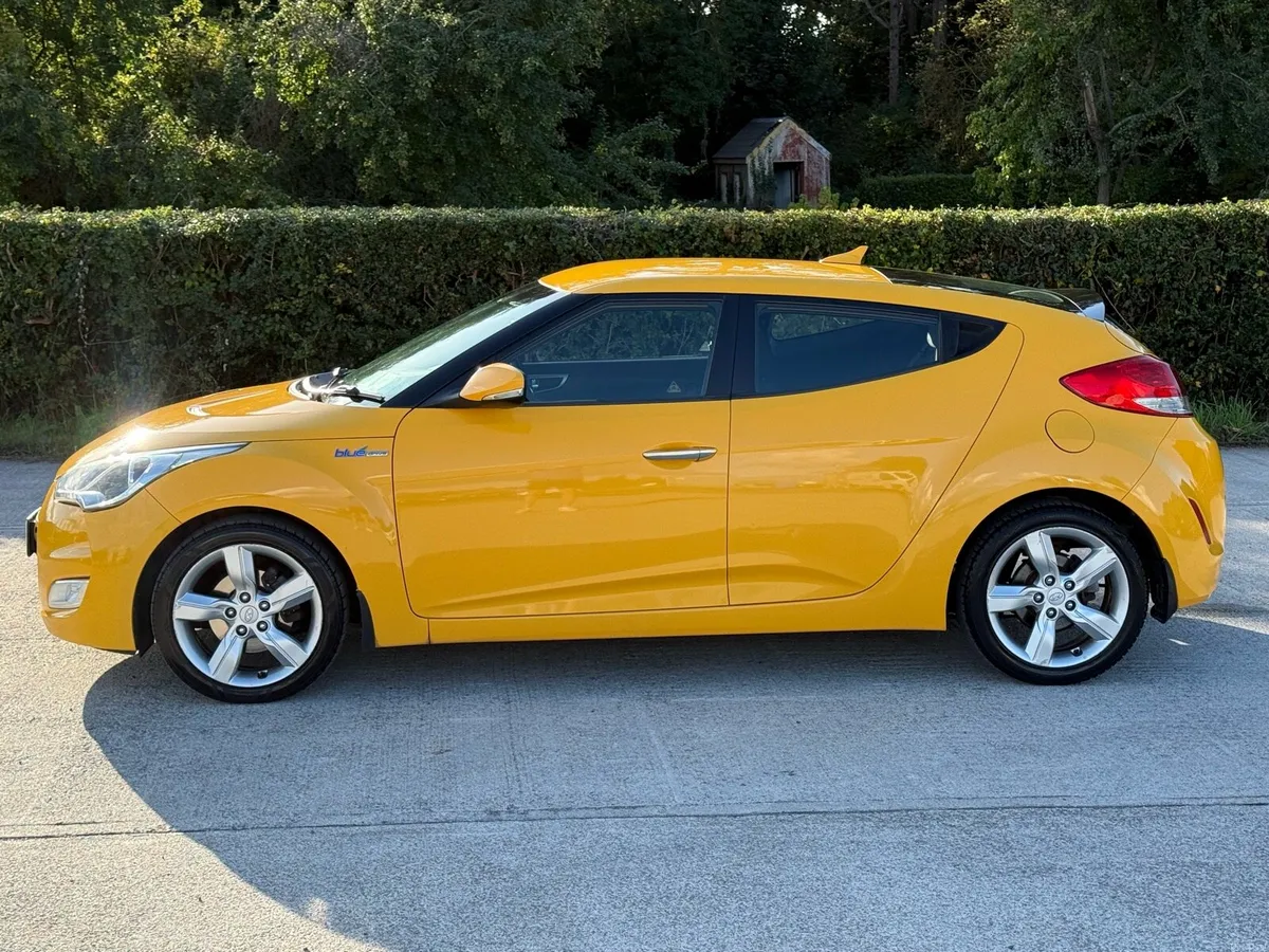 141 Hyundai Veloster 203k kms NEW NCT 05/27 - Image 2