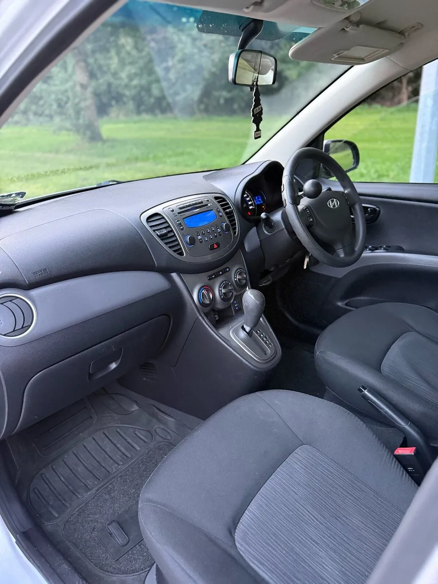 Hyundai i10 AUTO/ NEW NCT/ ONLY 65k kms *** - Image 5