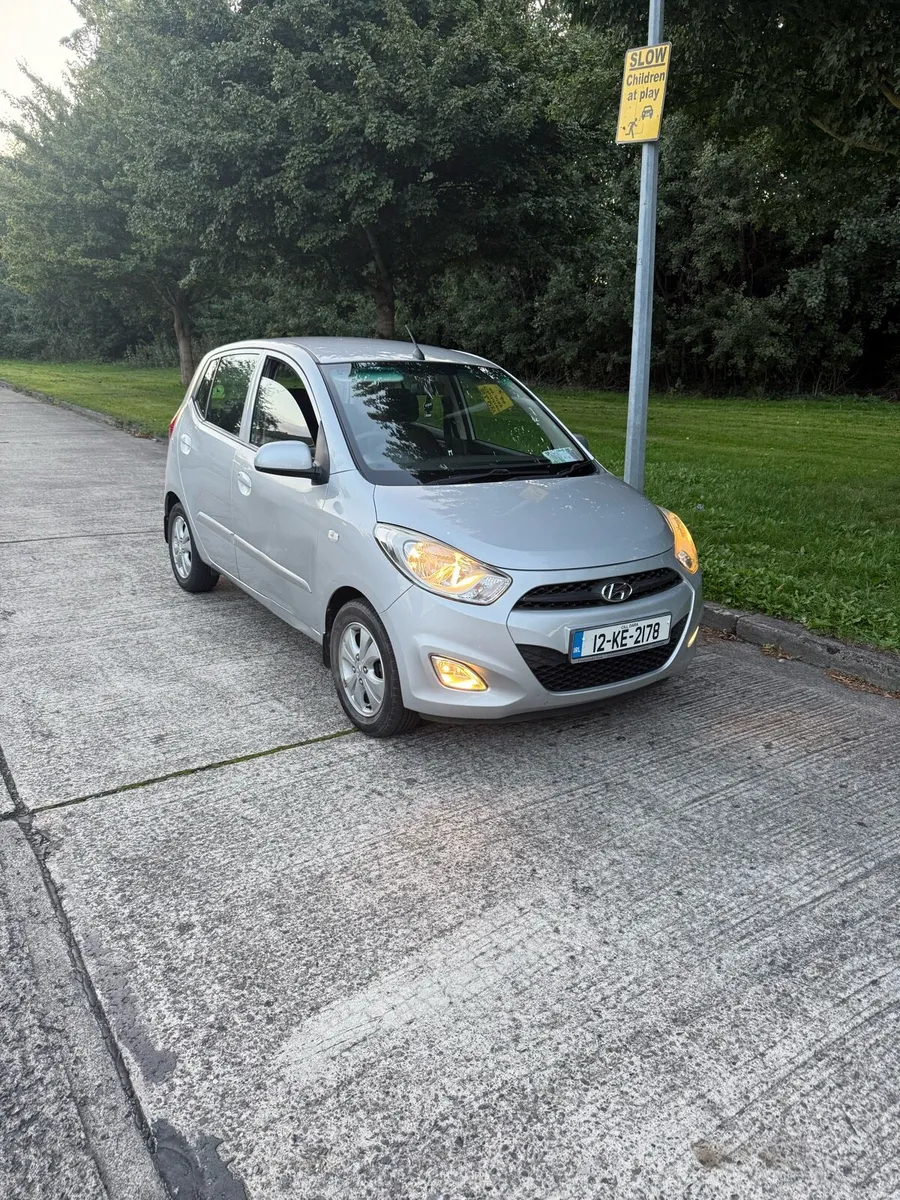 Hyundai i10 AUTO/ NEW NCT/ ONLY 65k kms *** - Image 1
