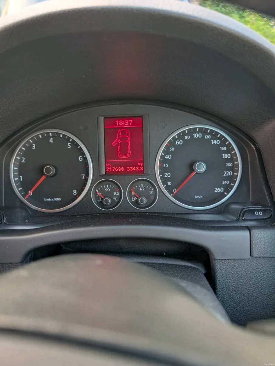 VW Tiguan 2008 - Image 2