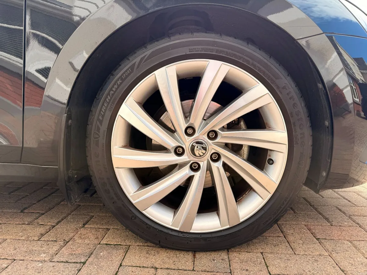 2023 Skoda Octavia Style Combi 1.0 TSI - Image 2