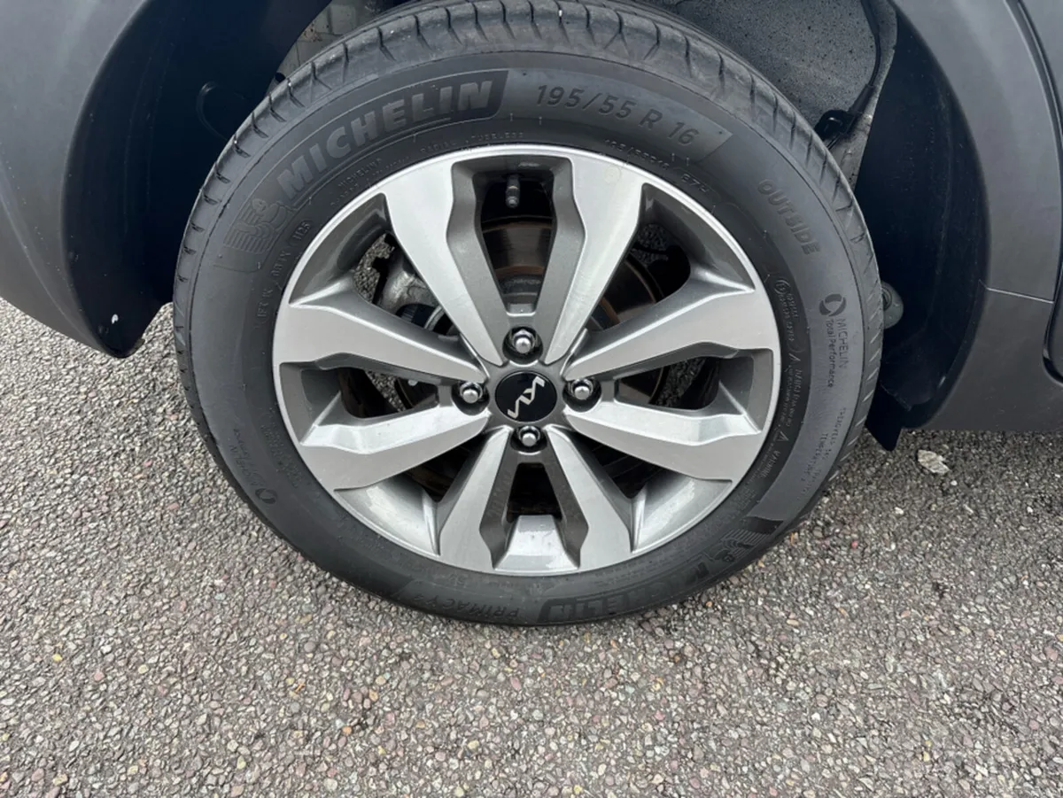 Kia Stonic 1.0 K2 MY25 MT - Image 4