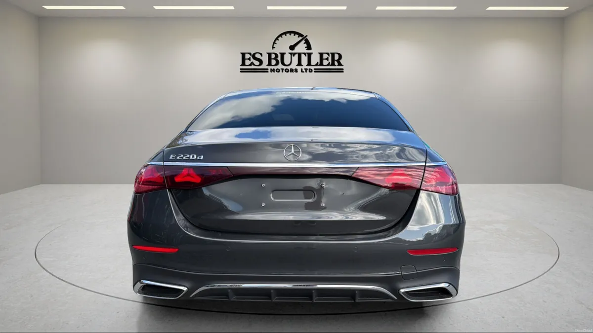2024 Mercedes-Benz E220d MHEV AMG PLUS AUTO - Image 4