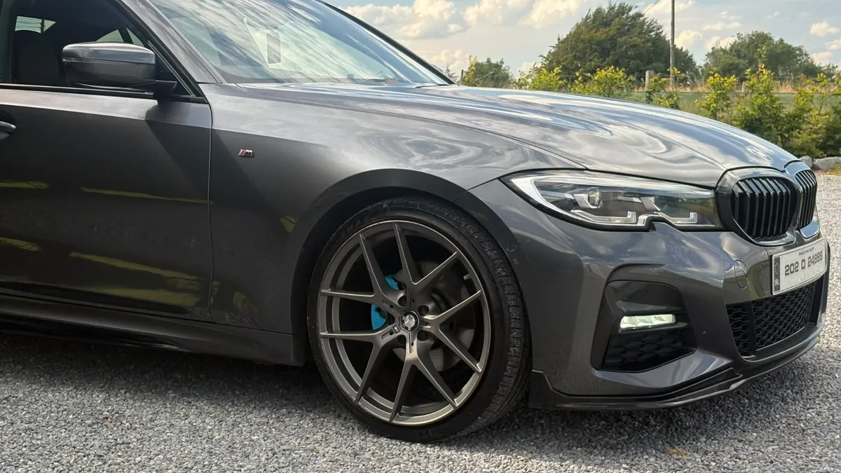 BMW 3-Series 2020 - Image 5