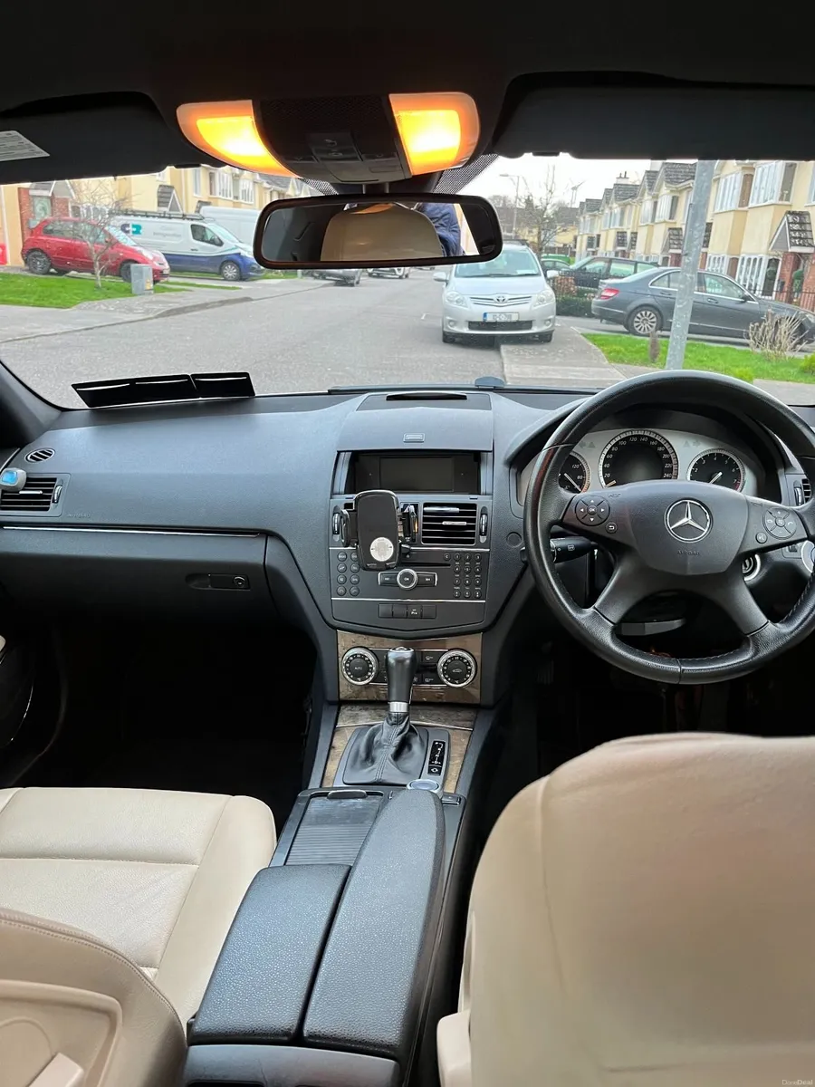 Mercedes-Benz C-Class 2008 - Image 3