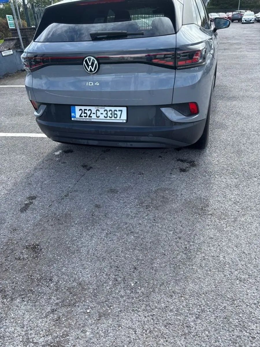 2025 Volkswagen Id.4 - Image 3