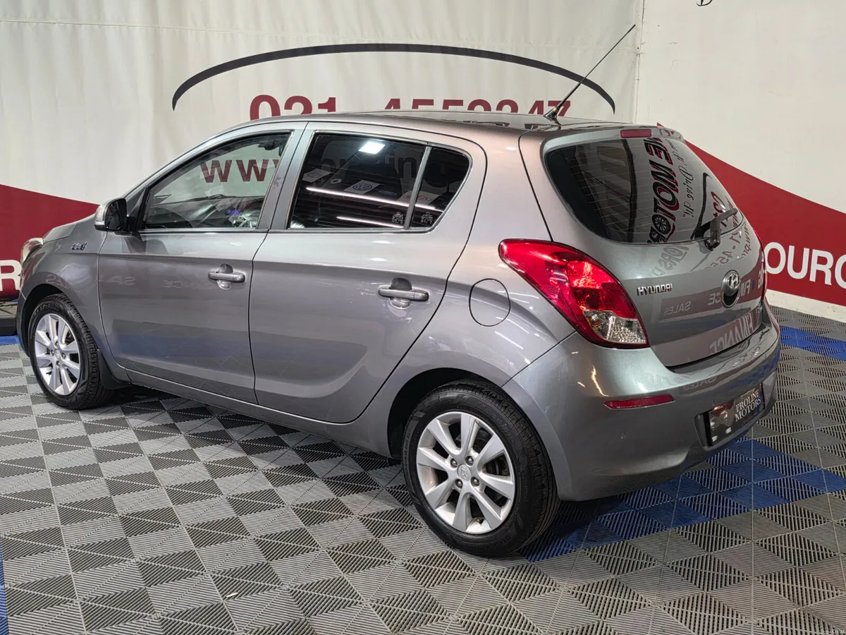 142 HYUNDAI I20 PREMIUM 1.2 PETROL MANUAL - Image 3