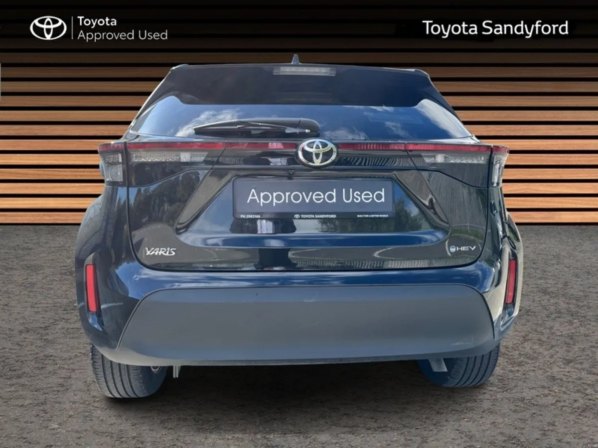 Toyota Yaris Cross LUNA SPORT // REAR CAMERA // SM - Image 4