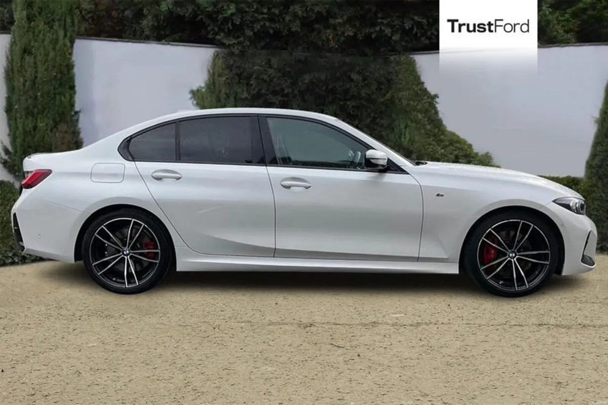 BMW 3-Series 320i M Sport 4dr Step Auto [Pro Pack] - Image 3