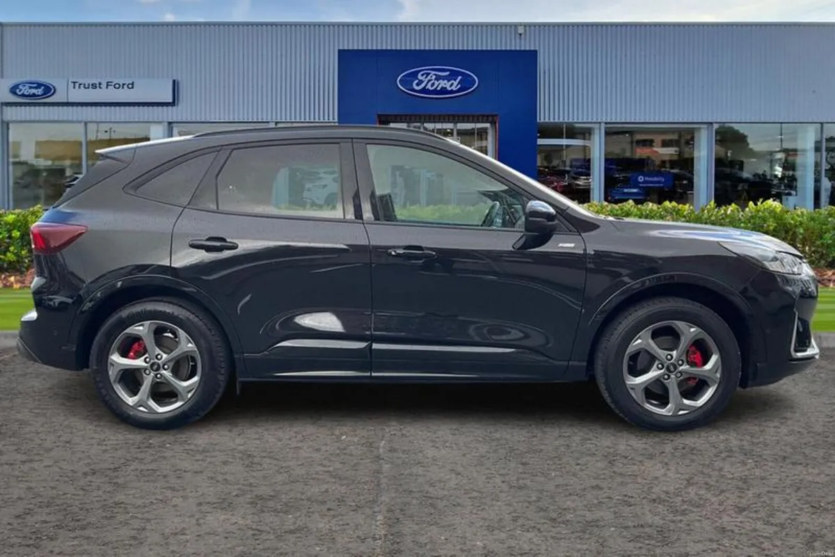 Ford Kuga 2.5 PHEV ST-Line 5dr CVT - Image 3