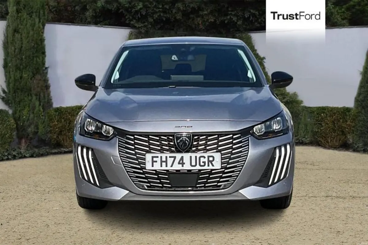 Peugeot 208 1.2 PureTech 100 Allure 5dr - Image 6