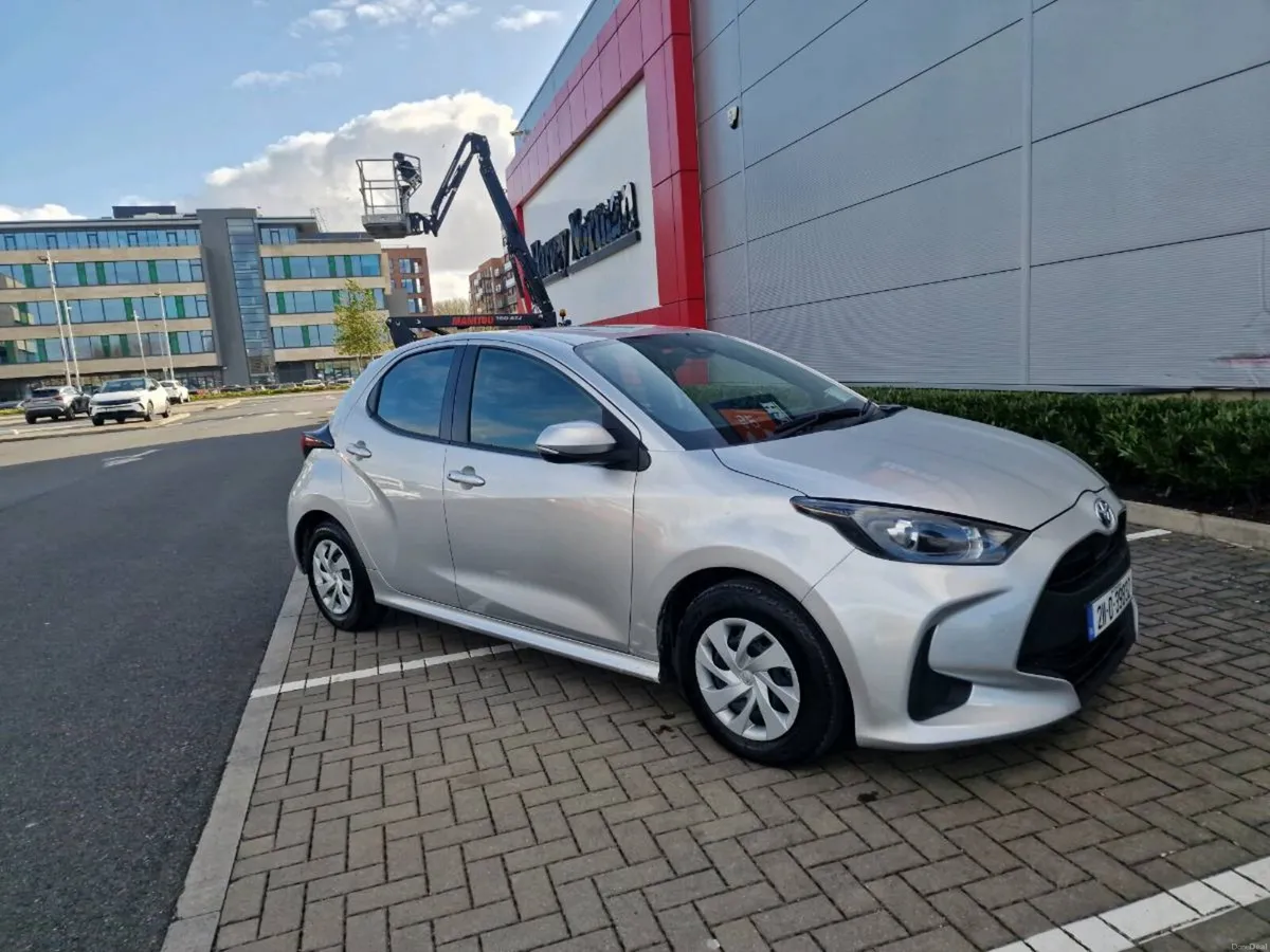 Toyota yaris - Image 2