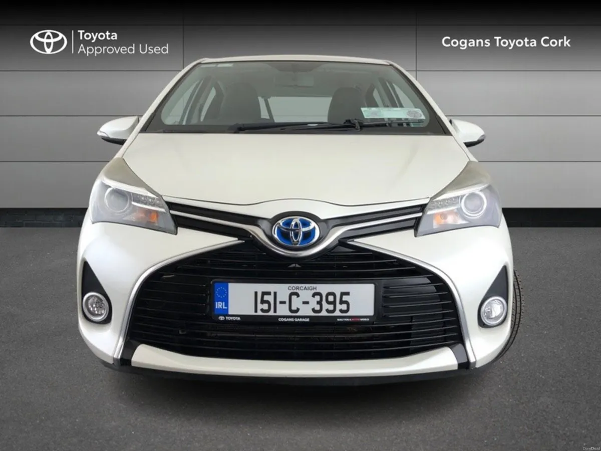 Toyota Yaris YARIS HYBRID LUXURY MC - Image 5