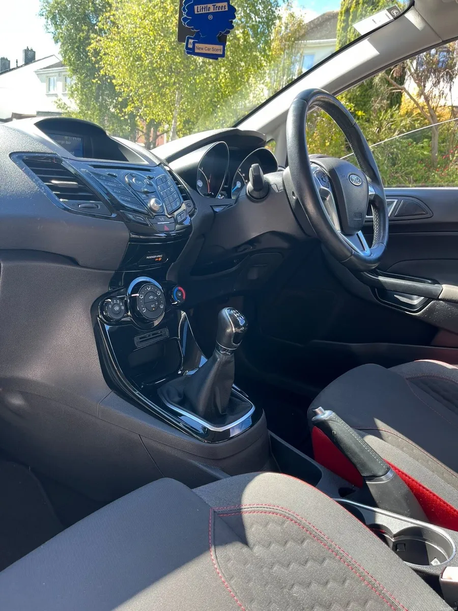 Ford Fiesta Zetec s - Image 6