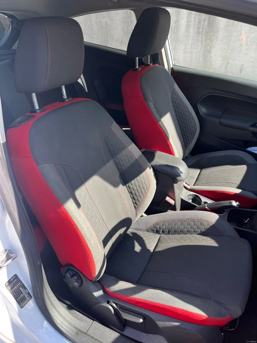 Ford Fiesta Zetec s - Image 5