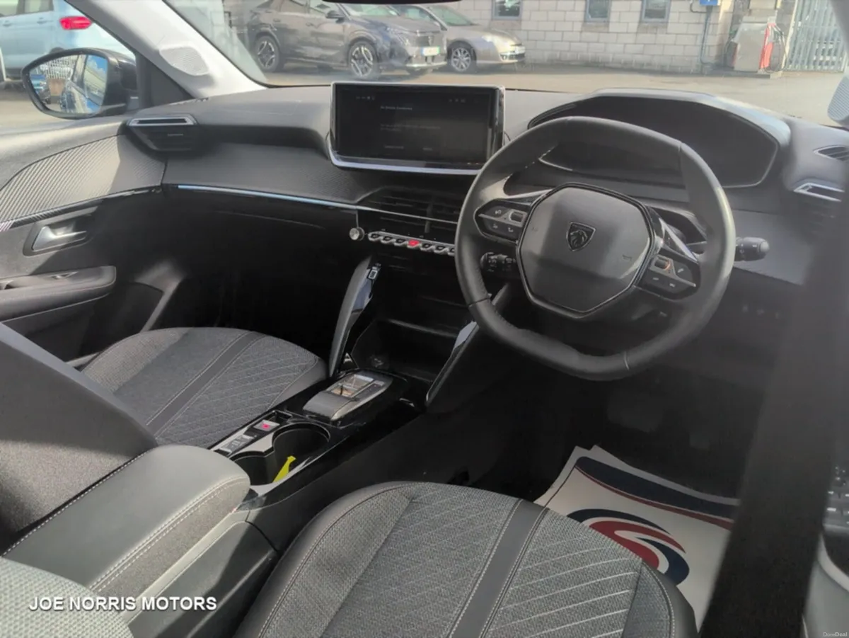 Peugeot 208 ALLURE 1.2 MHEV EDCT 4DR A - Image 6