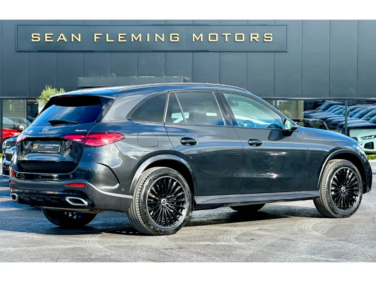 Mercedes-Benz GLC 300 URBAN EDITION E 4 4MATIC - Image 4