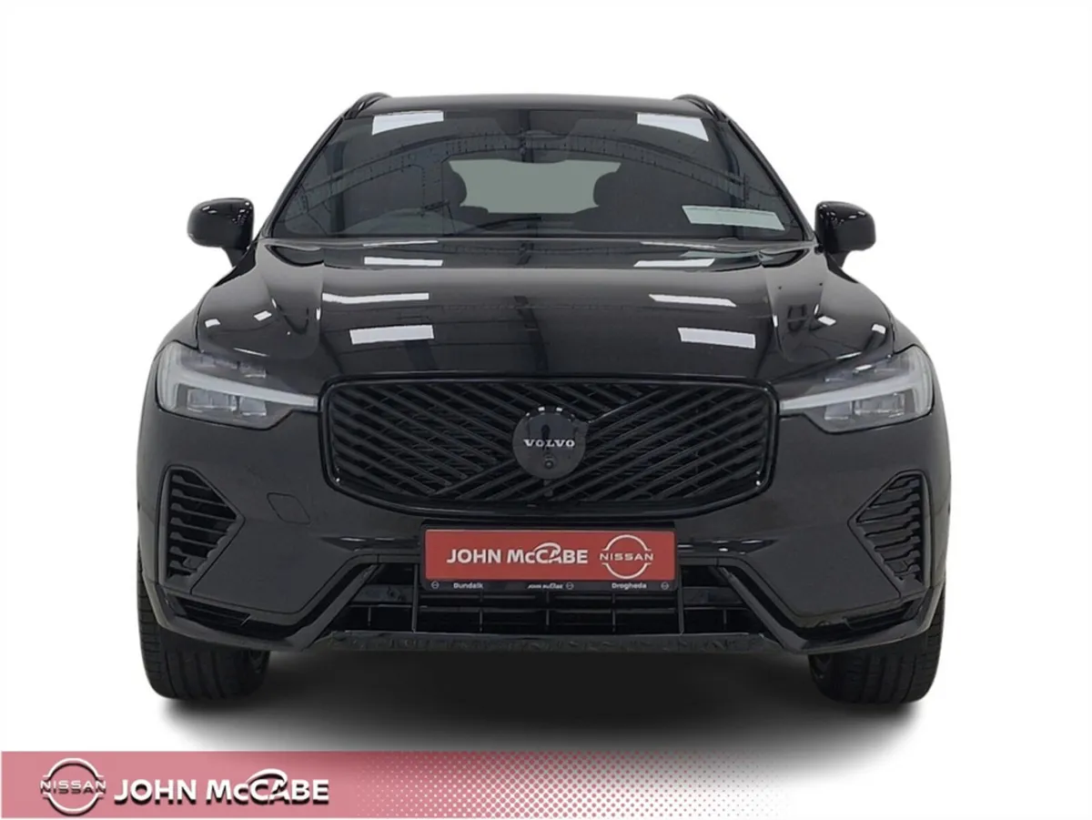 Volvo XC60 T6 PLUS BLACK EDITION PHEV AUTO     *RE - Image 2