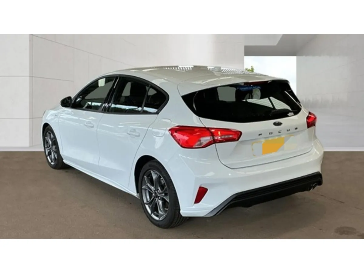 Ford Focus ST-LINE TDCI AUTO - Image 3